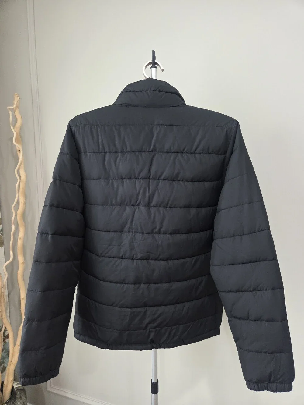 Hollister Black Puffer Jacket with Red Trim Sz.L